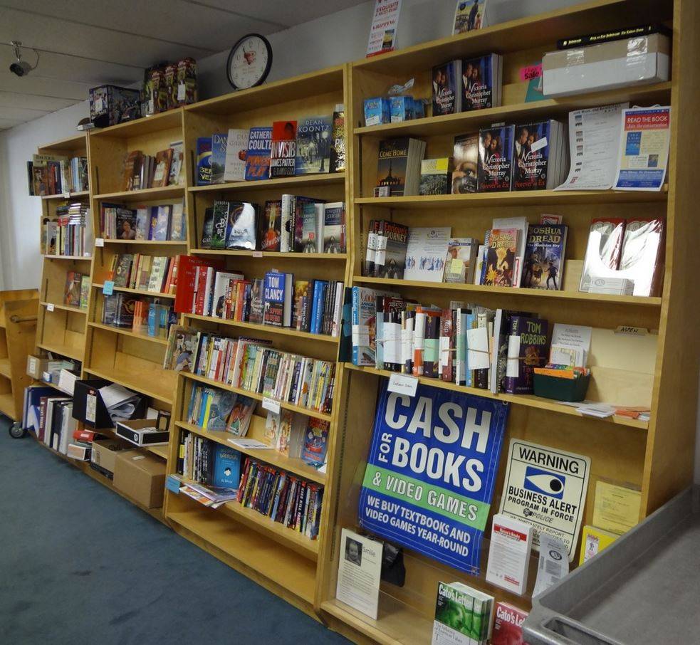 Russos Books | 1601 New Stine Rd #182, Bakersfield, CA 93309, USA | Phone: (661) 665-4686