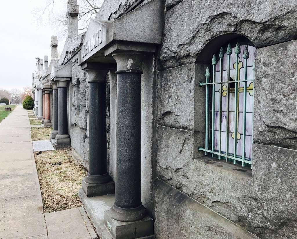 St. John Cemetery | 80-01 Metropolitan Ave, Middle Village, NY 11379, USA | Phone: (718) 894-4888