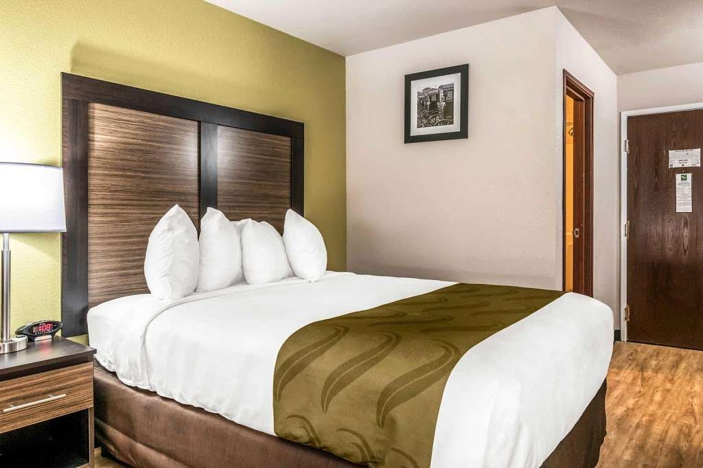 Quality Inn | 2129 Lincoln Hwy E, Lancaster, PA 17602, USA | Phone: (717) 393-8888