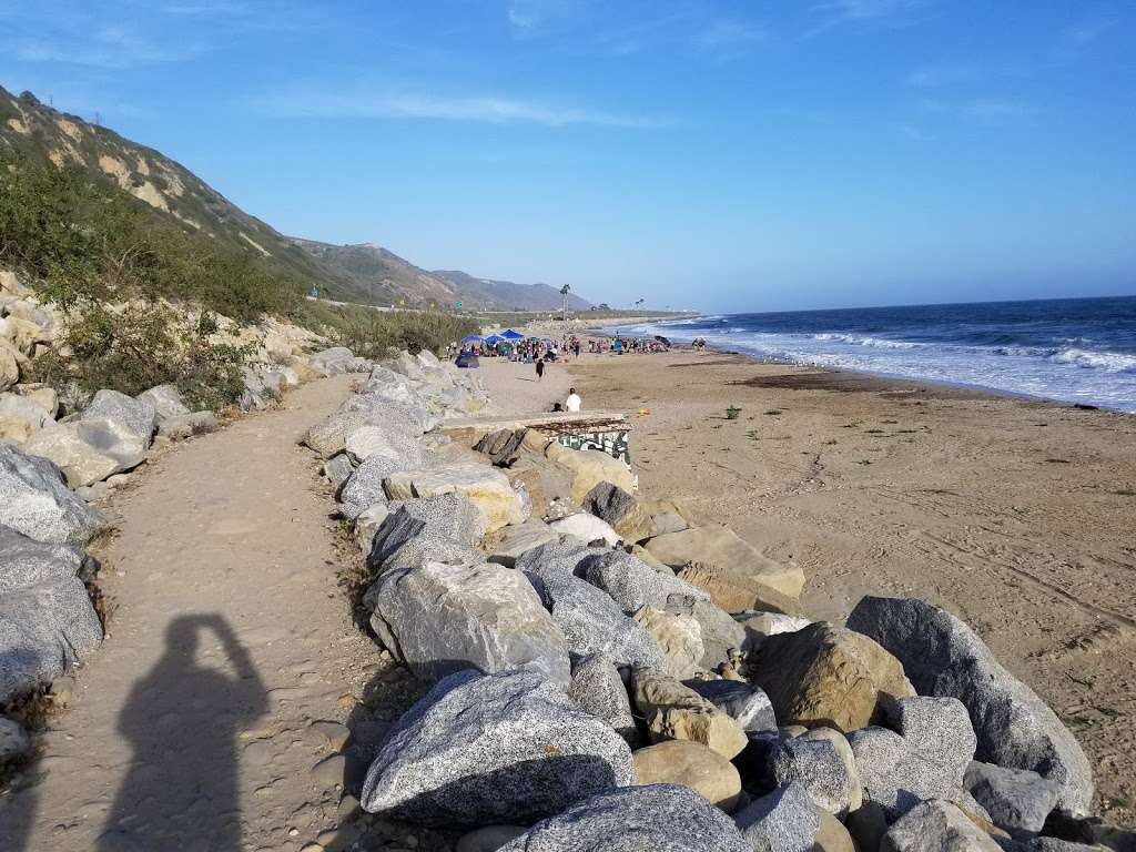 Parking Near Mussel Shoals | Screaming Eagles Hwy, Ventura, CA 93001, USA