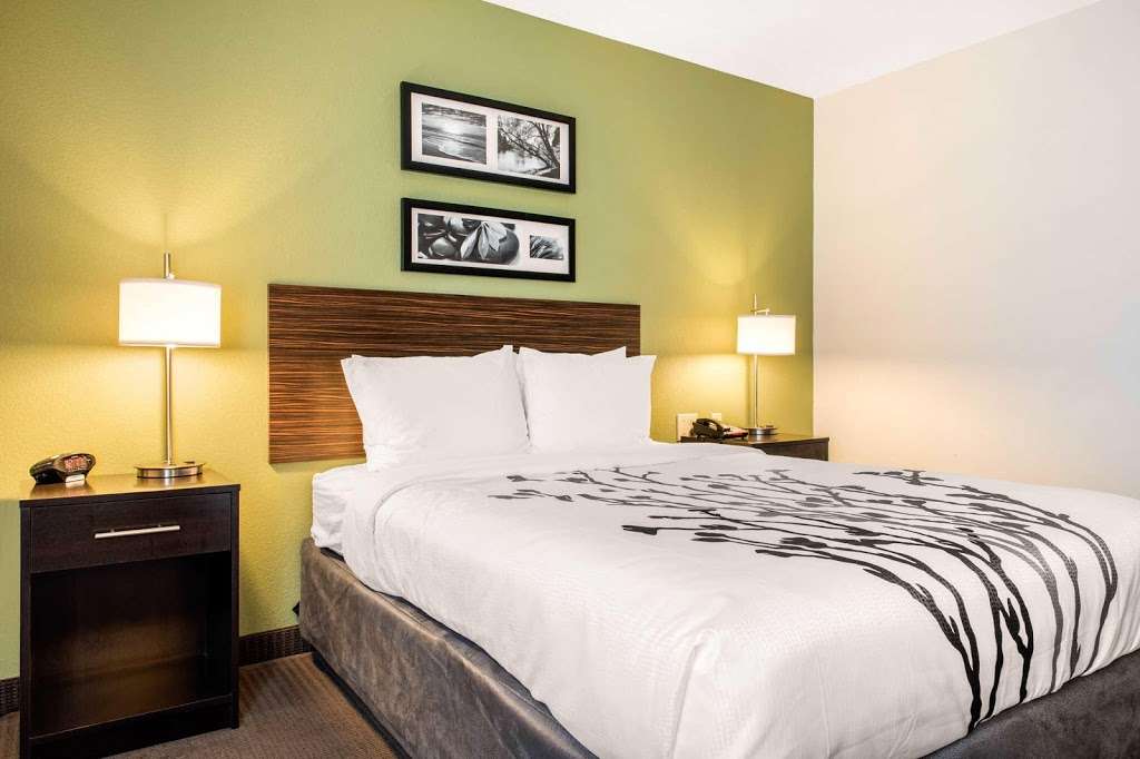 Sleep Inn & Suites | 2335 W Jonathan Moore Pike, Columbus, IN 47201, USA | Phone: (812) 372-7200