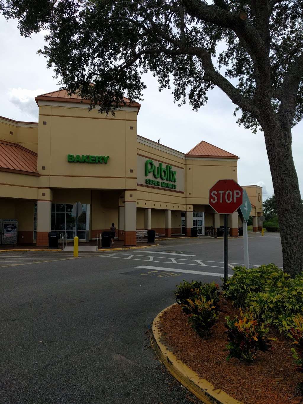 Publix Super Market at Southgate Shopping Center | 102 FL-60 E, Lake Wales, FL 33853, USA | Phone: (863) 676-0511