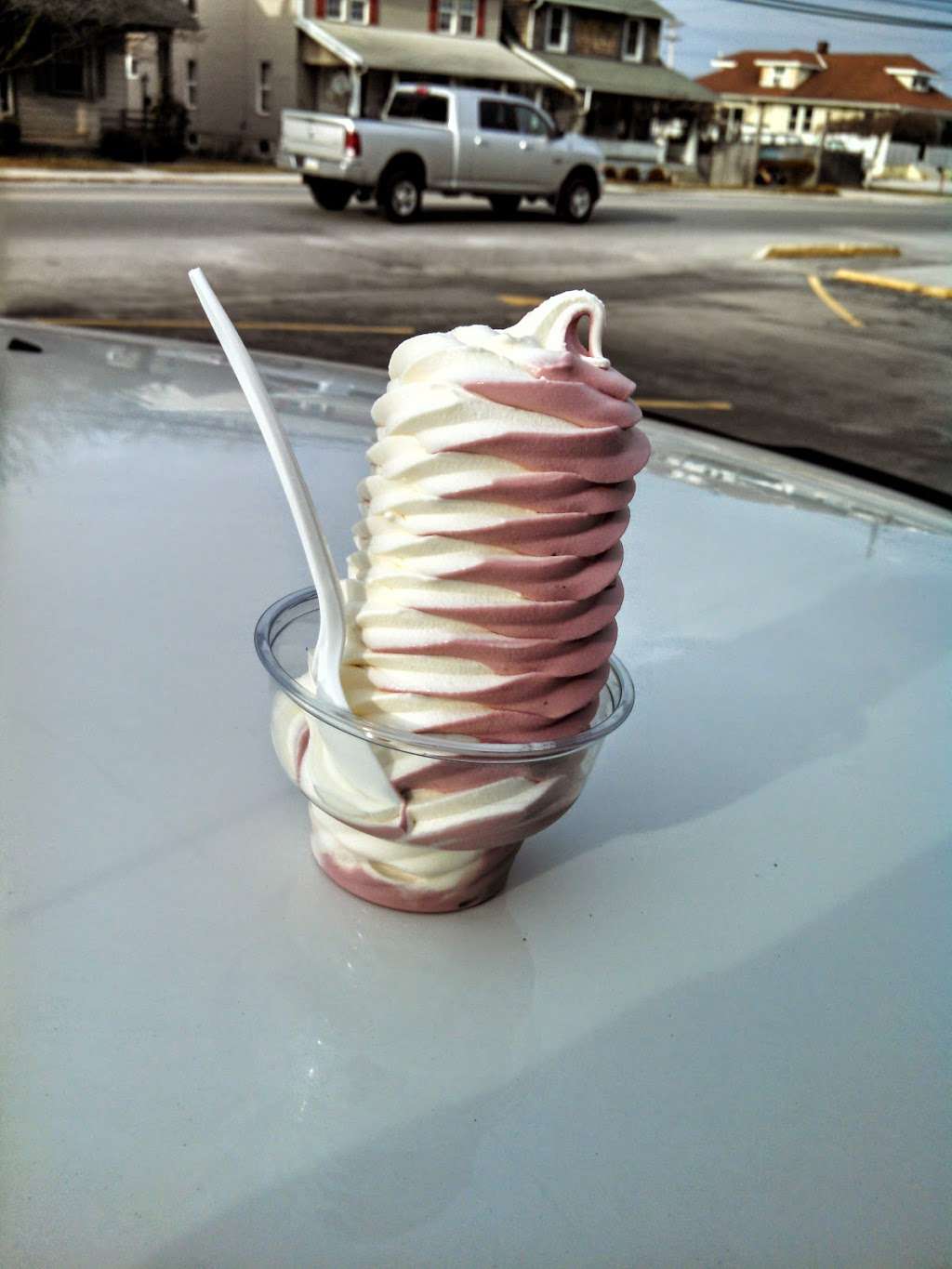 York Street Treat Inc | 881 York St, Hanover, PA 17331, USA | Phone: (717) 637-4165