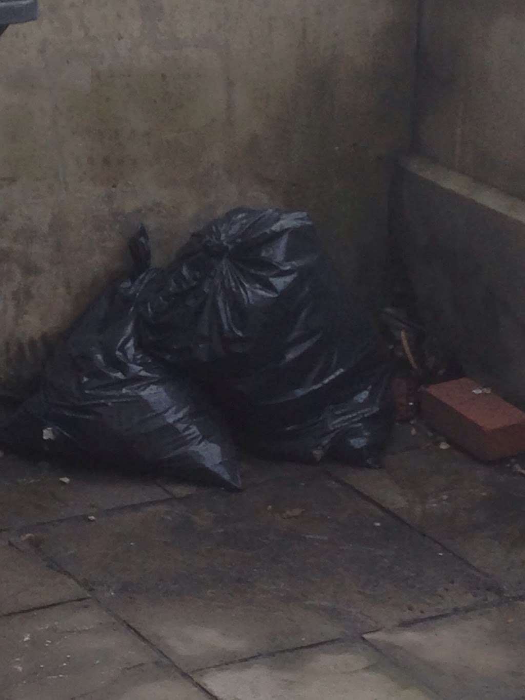 Jrj waste disposal | 102 Empress Ave, London E12 5EU, UK | Phone: 07869 467369