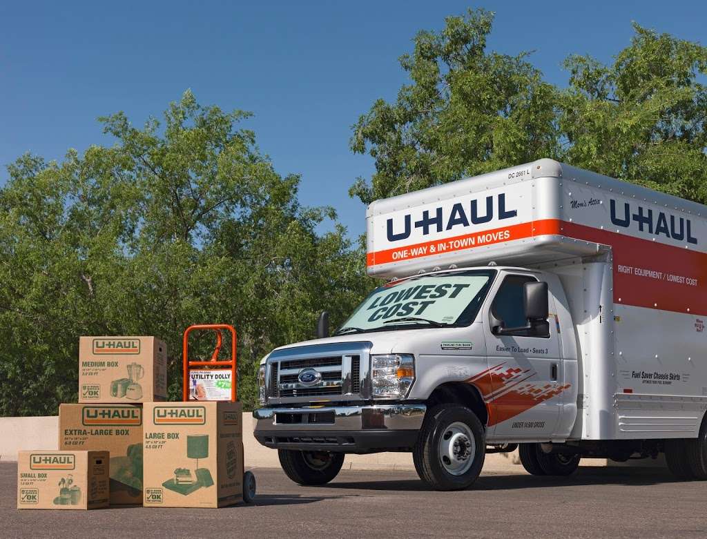 U-Haul Storage of East Elgin | 796 Bluff City Blvd, Elgin, IL 60120 | Phone: (847) 697-1800