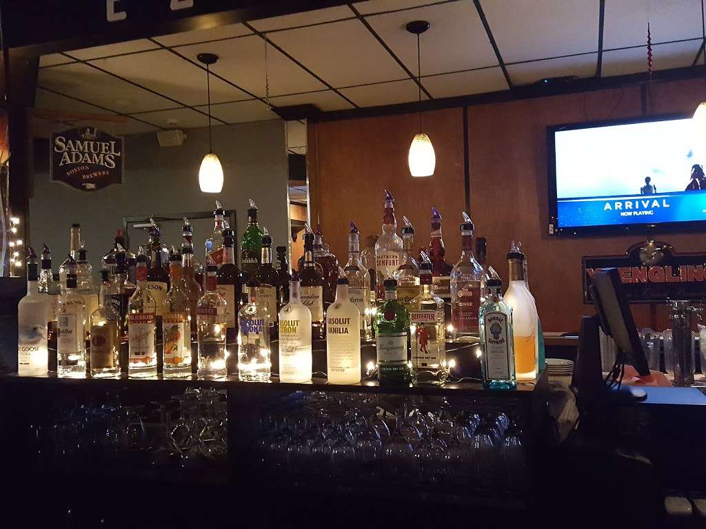 EZ Lounge | 68 Crystal Run Rd, Middletown, NY 10941 | Phone: (845) 692-6900