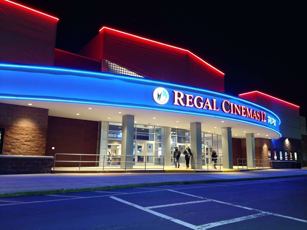 Regal Cinemas Independence Plaza 12 | 2465 S Broad St, Hamilton Township, NJ 08610 | Phone: (609) 888-0530