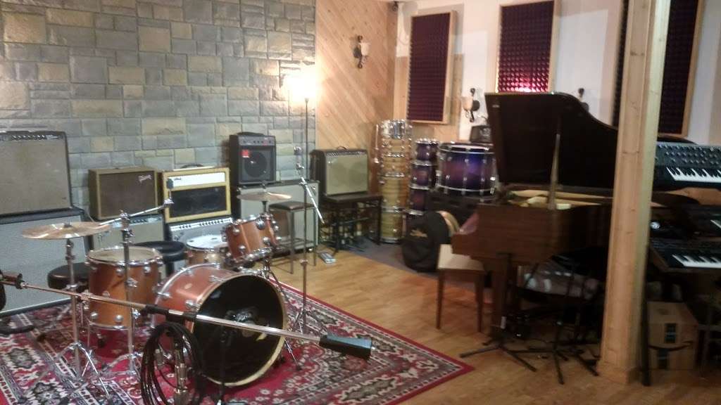 Tone House Studios | 57 Alder St unit c, West Babylon, NY 11704 | Phone: (516) 978-5317