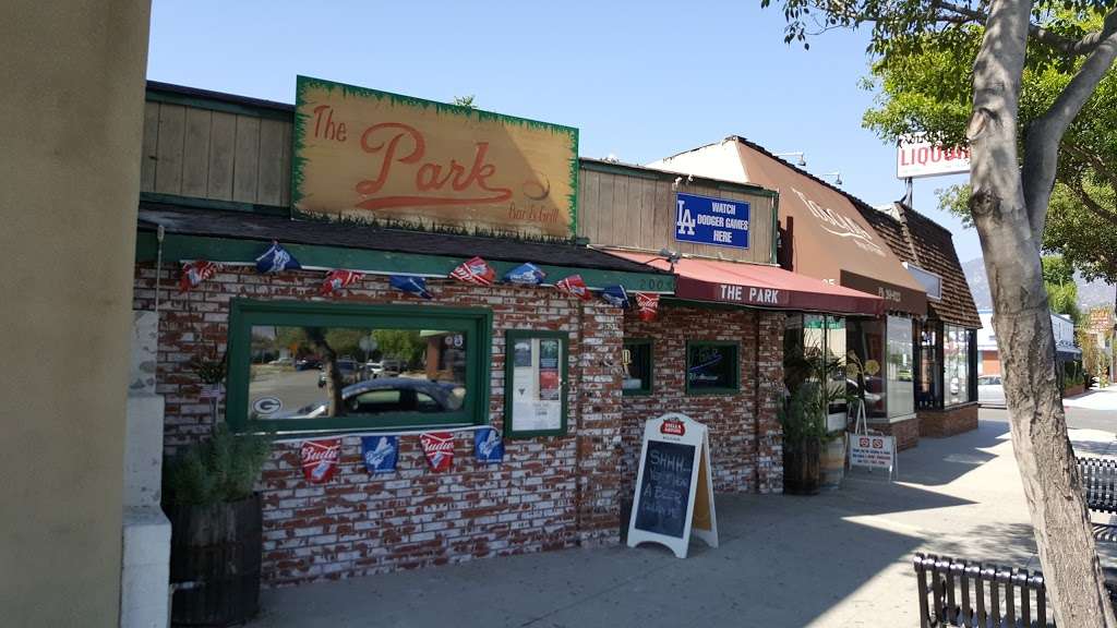 The Park Bar & Grill | 2007 W Burbank Blvd, Burbank, CA 91506, USA | Phone: (818) 557-6561