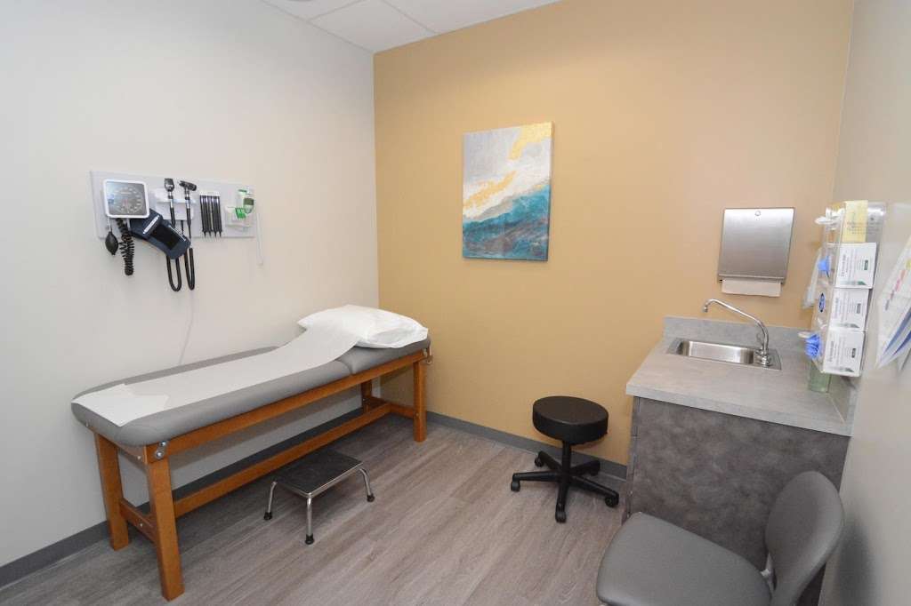 CareNow Urgent Care - Lake Mary | 901 Currency Cir Unit 1001, Lake Mary, FL 32746, USA | Phone: (407) 410-8951