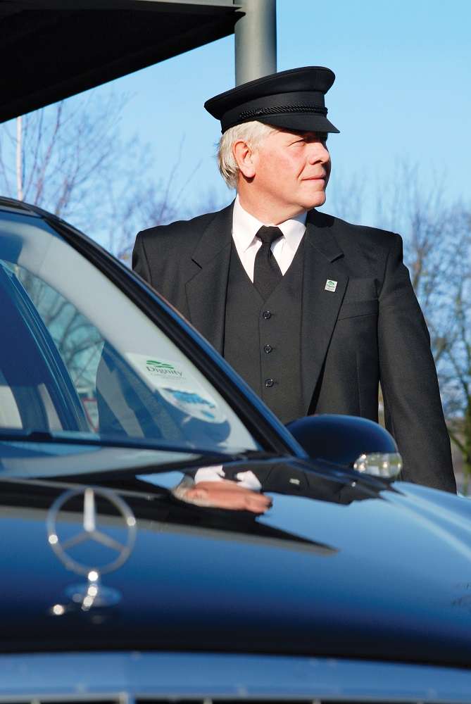 Romford & Essex Funeral Directors | 175 Oldchurch Rd, Romford RM7 0BD, UK | Phone: 01708 732109