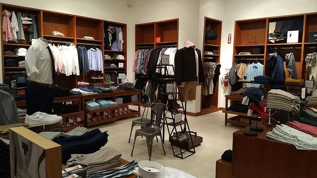 J.Crew | 400 Commons Way Suite 234, Bridgewater, NJ 08807, USA | Phone: (908) 725-2312