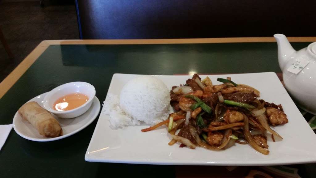 Happy China Cafe | 135, 4001 S Sam Houston Pkwy E, Houston, TX 77047, USA | Phone: (713) 733-2700