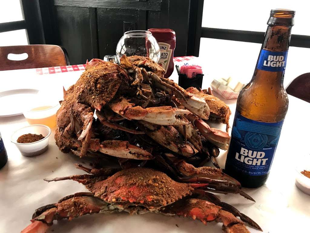The Crab Claw | 304 Mill St, St Michaels, MD 21663, USA | Phone: (410) 745-2900