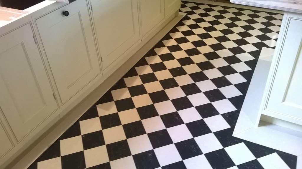 Style Flooring Design Ltd | 47 Somerset Rd, Redhill RH1 6LT, UK | Phone: 01737 225384