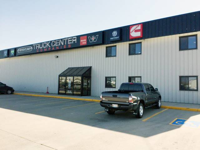 Truck Center Companies - Lincoln | 5701 Arbor Rd, Lincoln, NE 68517, USA | Phone: (402) 464-2444