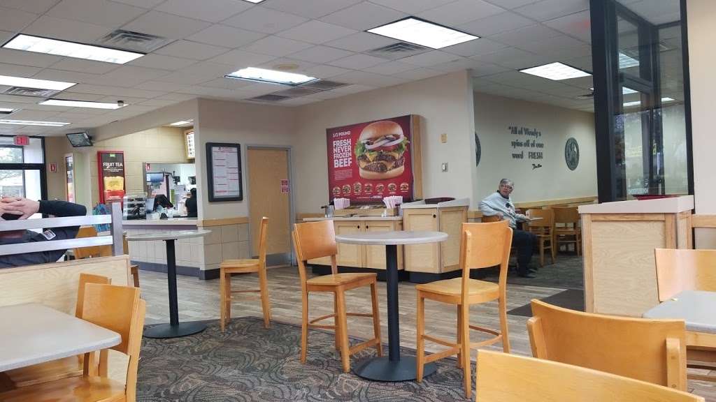 Wendys | 31 Godwin Ave, Midland Park, NJ 07432, USA | Phone: (201) 689-1866