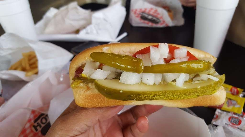 The Lucky Hot Dog | 8020 W 171st St, Tinley Park, IL 60477, USA | Phone: (708) 263-0130