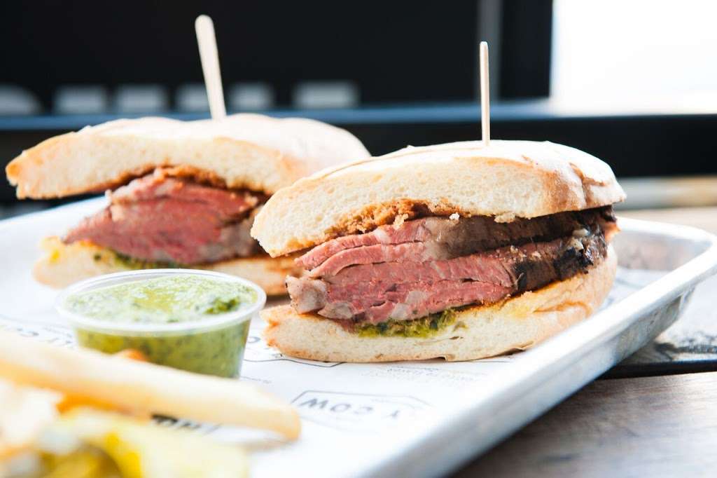 Holy Cow BBQ | 264 26th St, Santa Monica, CA 90402, USA | Phone: (310) 883-6269