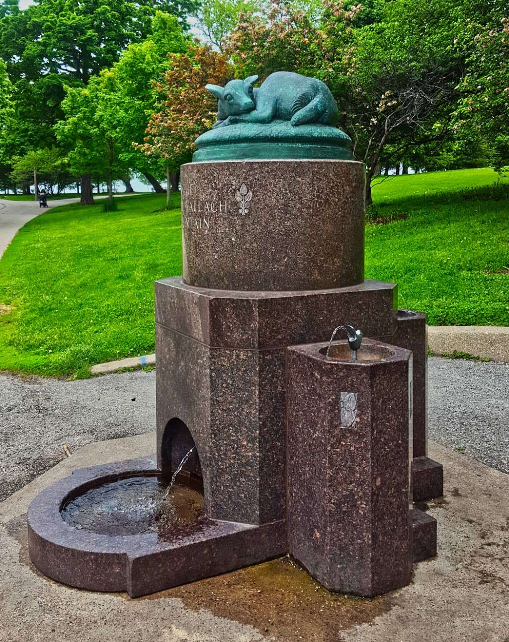 Wallach Fountain | Lakefront Trail, Chicago, IL 60615, USA | Phone: (312) 742-7529