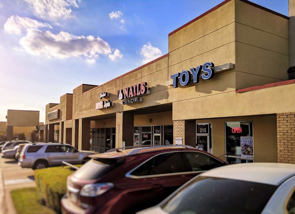 DFW Toy Stash | 2515 E Rosemeade Pkwy #215, Carrollton, TX 75007, USA | Phone: (469) 773-9062