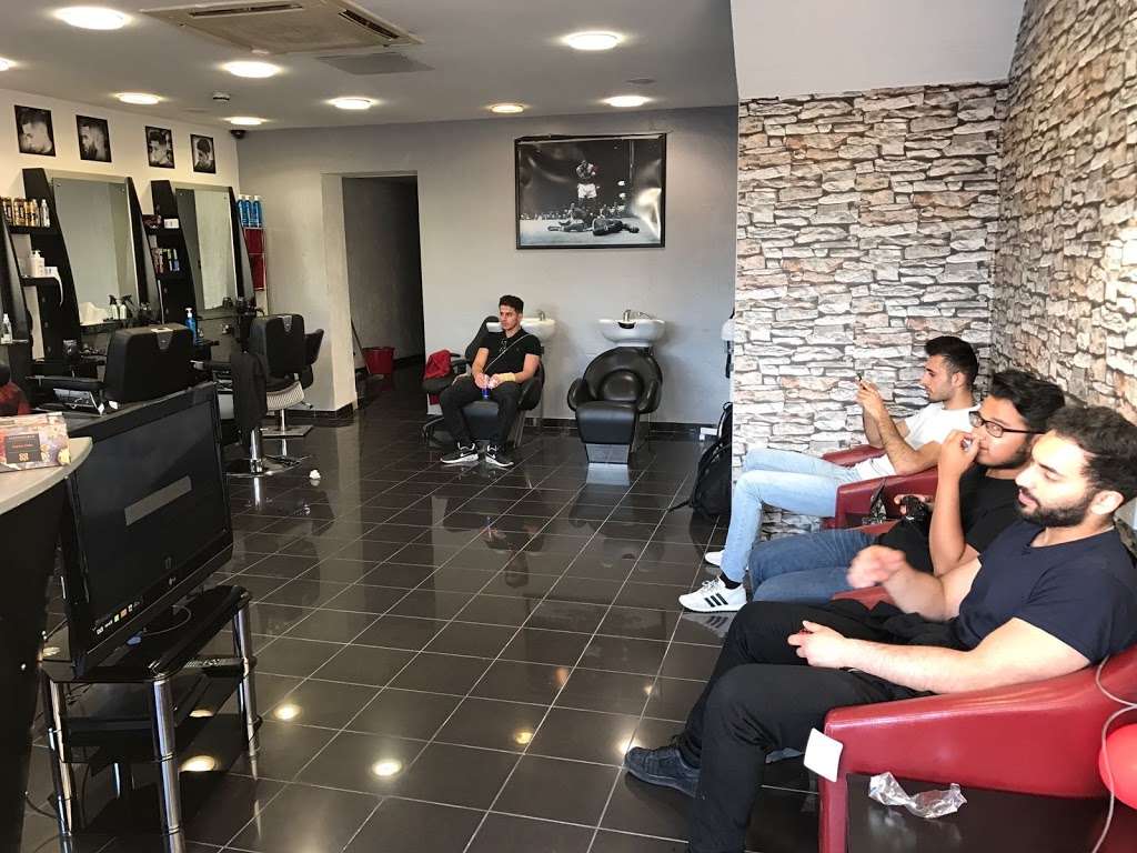 Evan Barbers | 358 Grand Dr, London SW20 9NQ, UK | Phone: 07850 295119