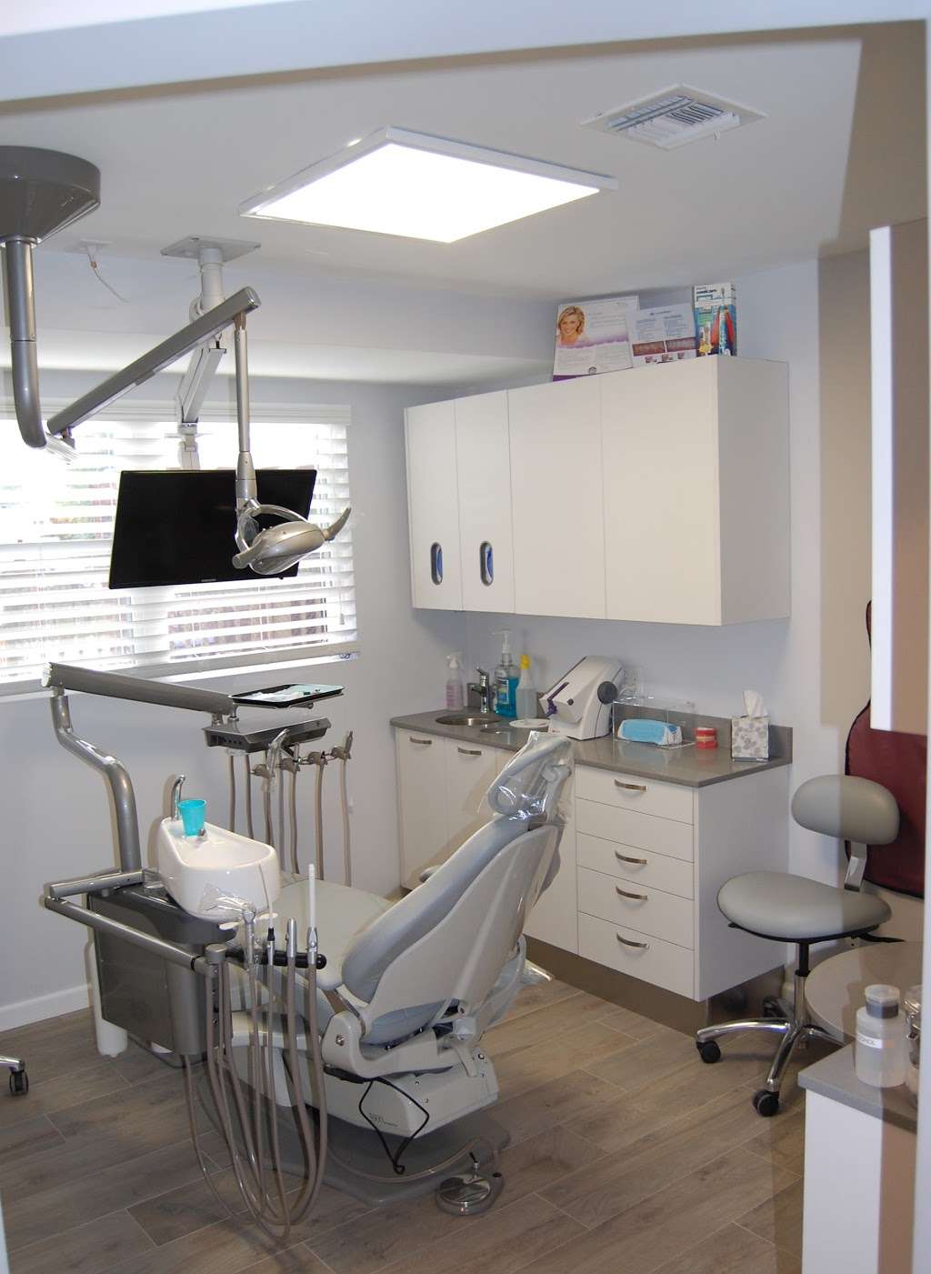 C & K Dental Boutique | 2781 Amboy Rd, Staten Island, NY 10306, USA | Phone: (718) 356-9700