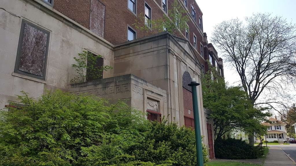 Abandoned Copley Hospital | 301 Weston Ave, Aurora, IL 60505