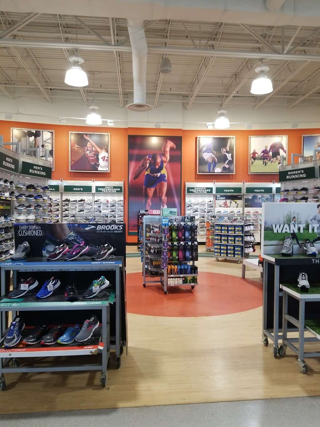 DICKS Sporting Goods | 2269 Prairie Center Pkwy, Brighton, CO 80601 | Phone: (720) 685-1701