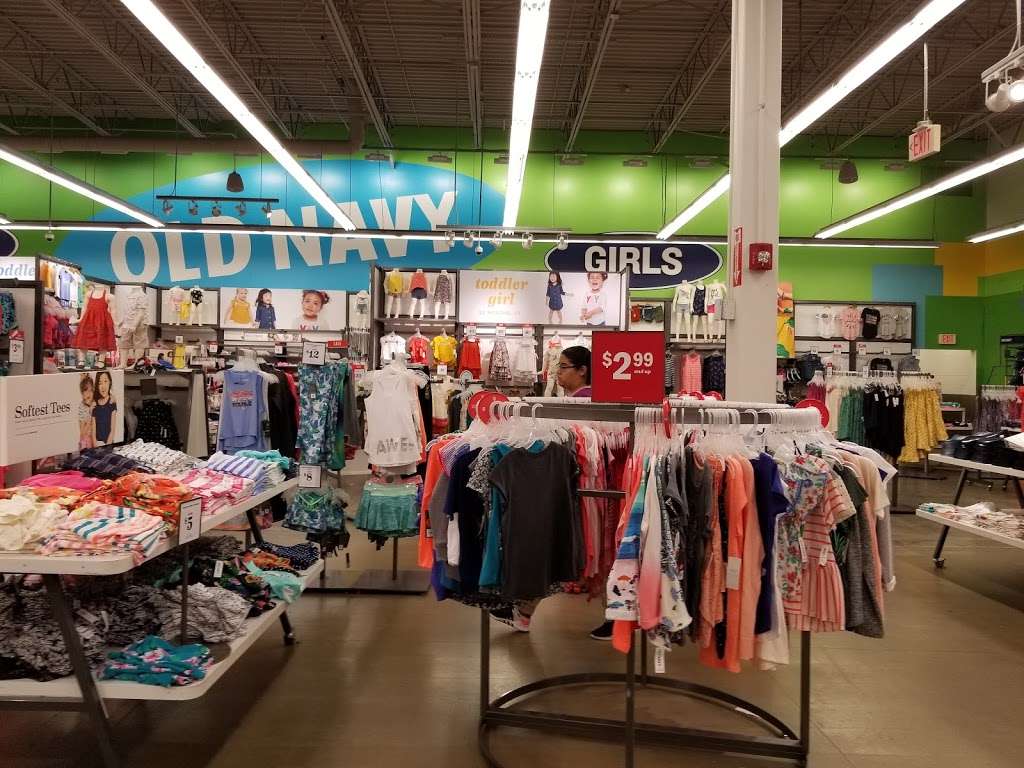 Old Navy | 437 Arena Hub Plaza, Wilkes-Barre Township, PA 18702, USA | Phone: (570) 829-6513