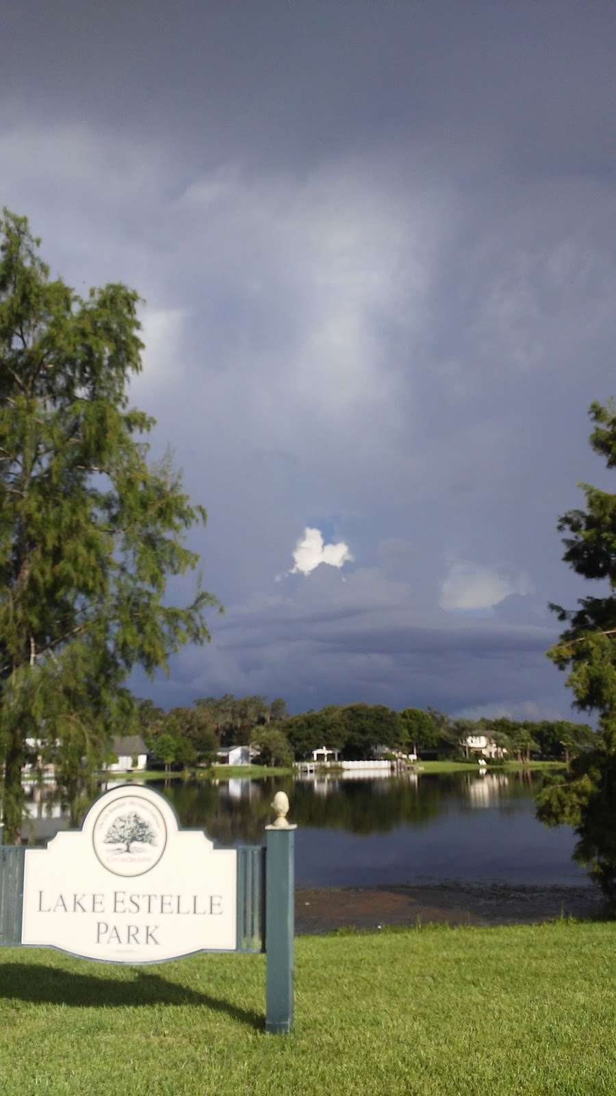 Lake Estelle Park | 1224 Dorchester St, Orlando, FL 32803, USA | Phone: (407) 246-2283