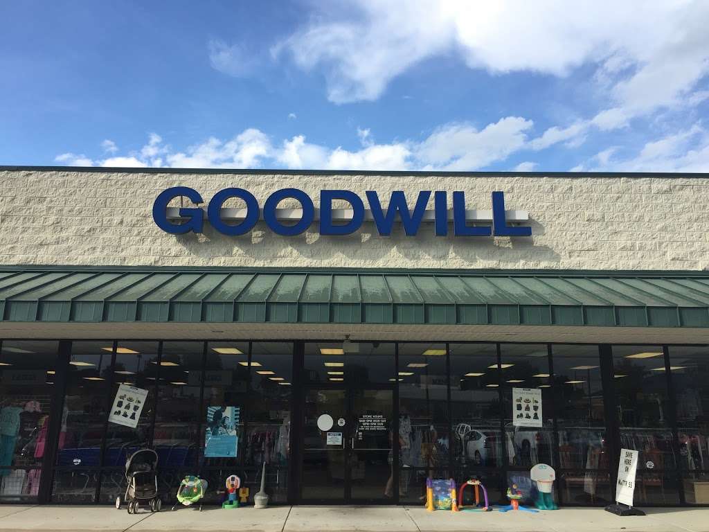 Goodwill | 524 N Antrim Way, Greencastle, PA 17225, USA | Phone: (717) 597-0868