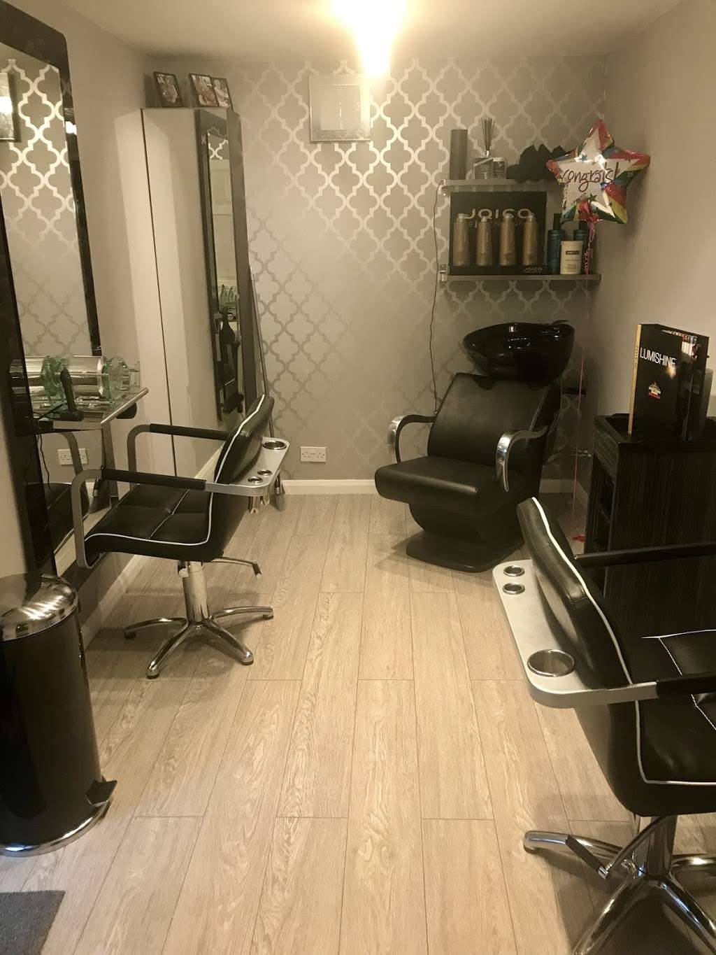 Lisa’s Hair Salon | 14 Hasted Cl, Greenhithe DA9 9HT, UK | Phone: 07403 777348