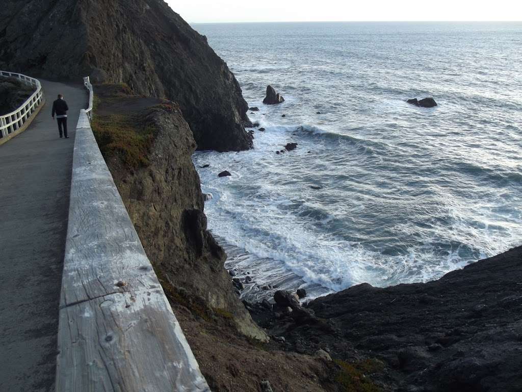 Point Bonita Trail | 94865, CA-1, Sausalito, CA 94965, USA