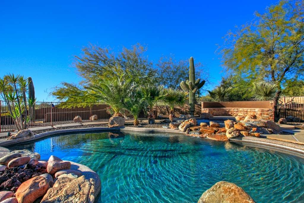 Arizona Vacation Rentals | 5350 E High St, Phoenix, AZ 85054, USA | Phone: (888) 711-8105