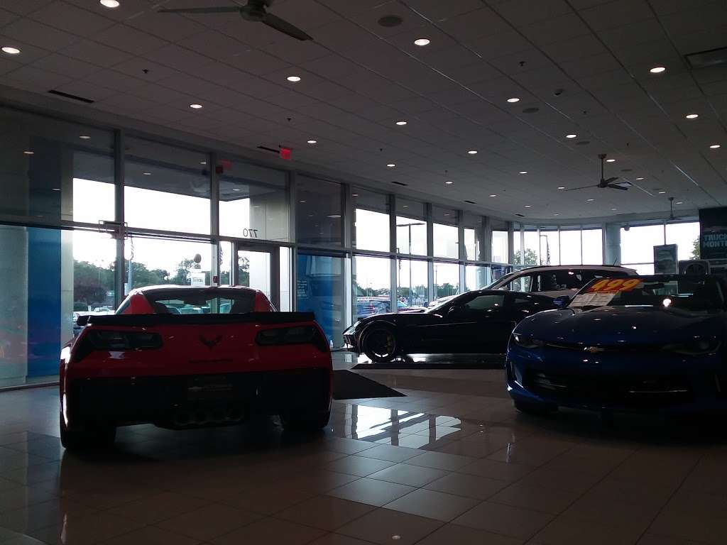 Piemontes Dundee Chevrolet | 770 Dundee Ave, East Dundee, IL 60118 | Phone: (847) 426-2000