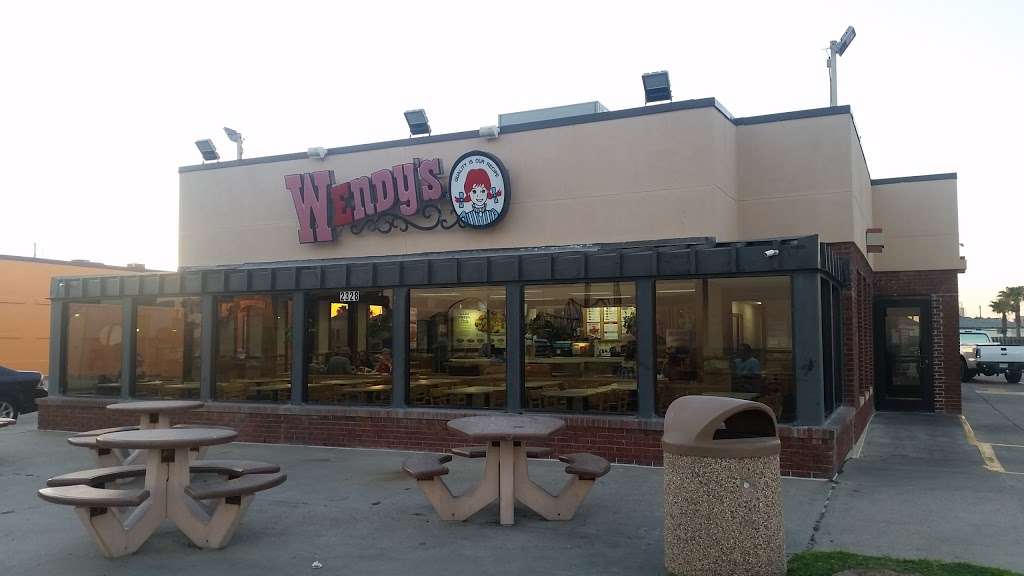 Wendys | 2328 Seawall Blvd, Galveston, TX 77550, USA | Phone: (409) 762-8195