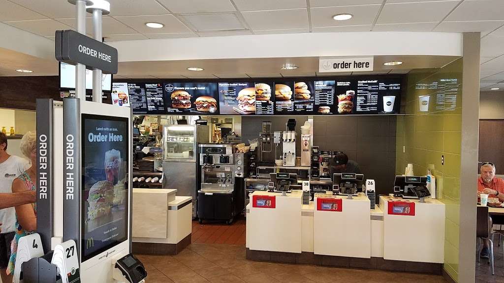 McDonalds | 320 Colony Blvd, The Villages, FL 32162, USA | Phone: (352) 753-9225