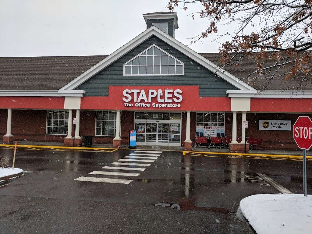 Staples | 113 Mill Plain Rd, Danbury, CT 06811 | Phone: (203) 791-0411