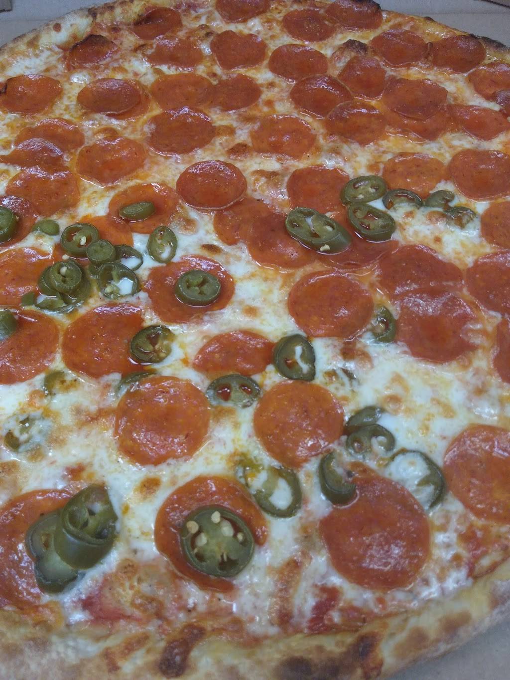 Divinos Pizza | 708 S Peak St, Dallas, TX 75246, USA | Phone: (214) 828-1772