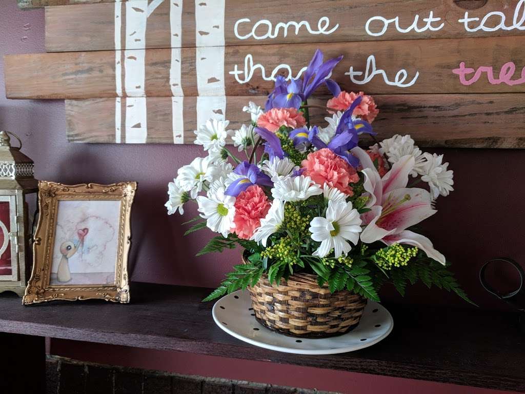 Kellens Florist Inc | 342 Main St, Hobart, IN 46342 | Phone: (219) 942-1197