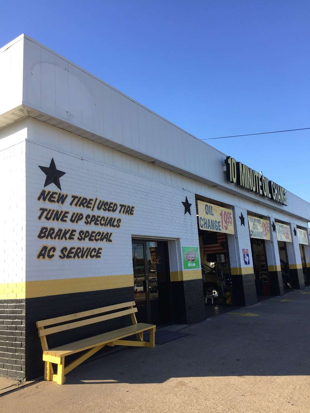 10 minute oil change | 2945 N Garland Ave, Garland, TX 75040, USA | Phone: (972) 530-9200