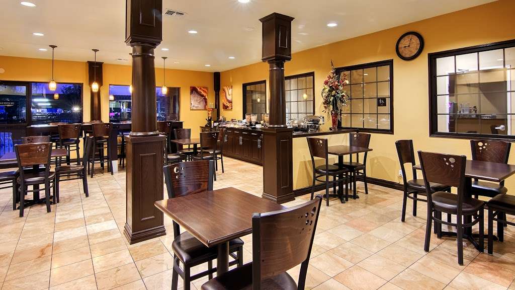 Best Western Plus DFW Airport Suites | 5050 W John Carpenter Fwy, Irving, TX 75063, USA | Phone: (972) 870-0530