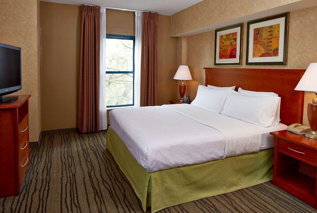 Homewood Suites by Hilton Chicago-Lincolnshire | 10 Westminster Way, Lincolnshire, IL 60069, USA | Phone: (847) 945-9300