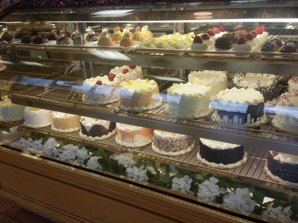 Sweet Eats Bakery | 310 S Burnt Mill Rd, Voorhees Township, NJ 08043, USA | Phone: (856) 429-2005