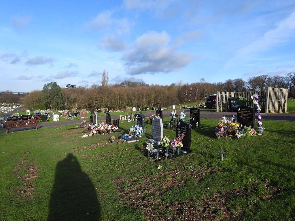 Parndon Wood Cemetery and Crematorium | Parndon Wood Rd, Harlow CM19 4SF, UK | Phone: 01279 620620