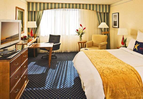 Ventura Beach Marriott | 2055 E Harbor Blvd, Ventura, CA 93001, USA | Phone: (805) 643-6000