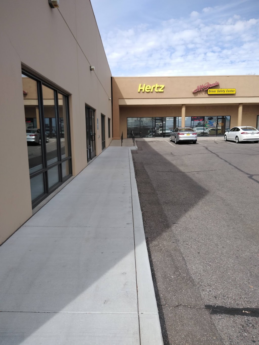Hertz | 9231 Coors Blvd NW, Albuquerque, NM 87114, USA | Phone: (505) 899-5980