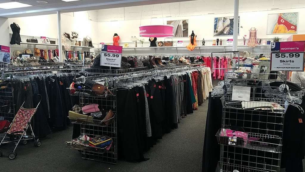 Goodwill Retail Store & Donation Center | 4816 Boiling Brook Pkwy, Rockville, MD 20852, USA | Phone: (301) 881-0744