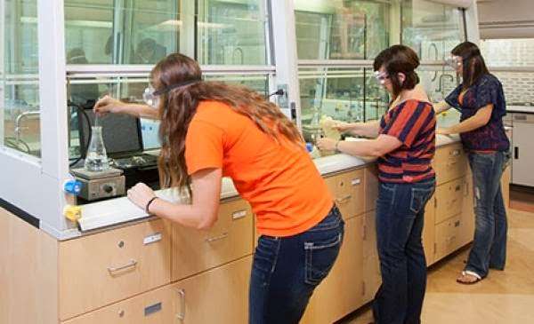 Baker University | 618 Eighth St, Baldwin City, KS 66006, USA | Phone: (785) 594-6451